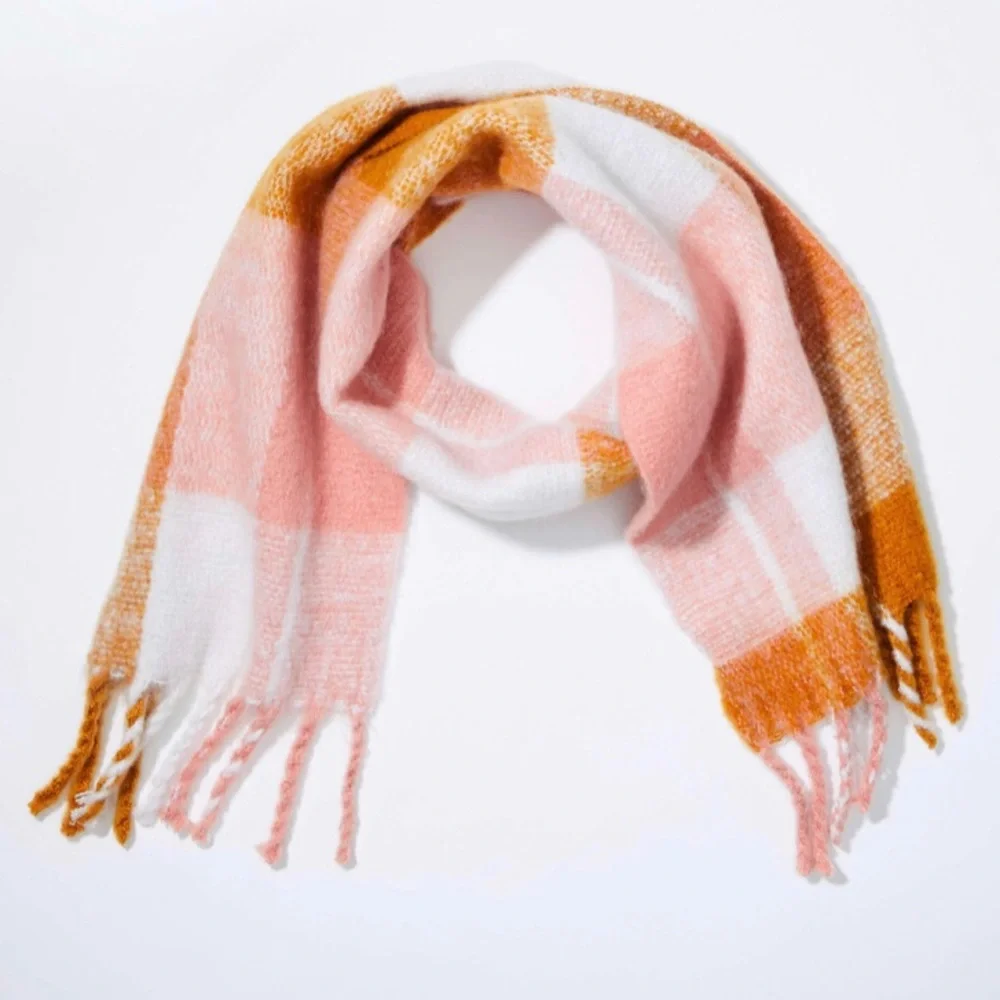 LOFT Women's NWT Plaid Boucle Blanket Scarf‎